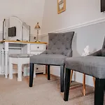 Bed & Breakfast Goodwin House 4*