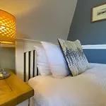 Goodwin House Bed & Breakfast