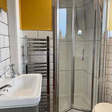 Bed and Breakfast Goodwin House 4*