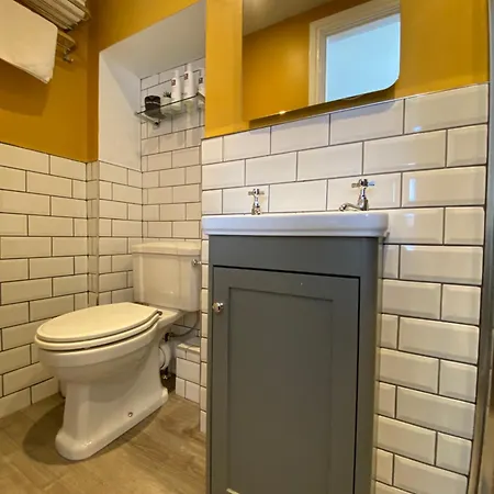 Goodwin House 4*