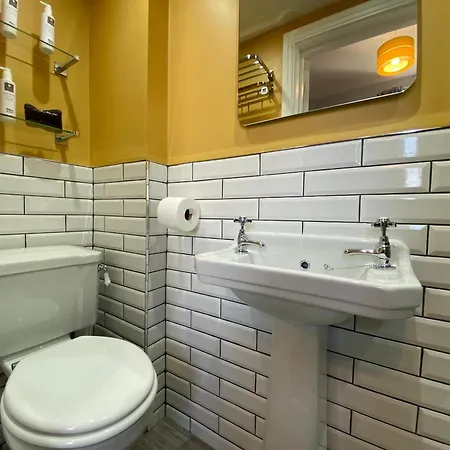 Goodwin House 4*