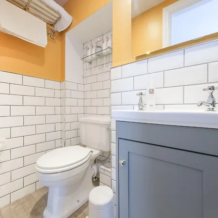 Goodwin House Bed and Breakfast Κέσγουικ