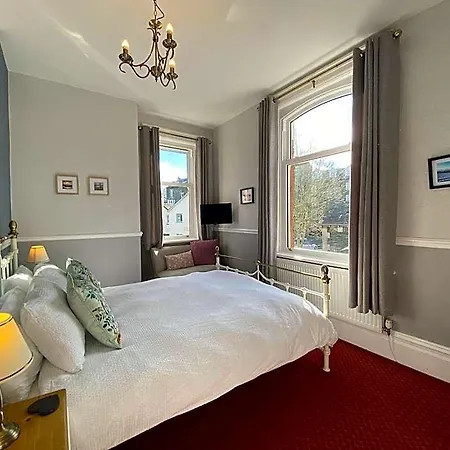 Goodwin House Bed & Breakfast